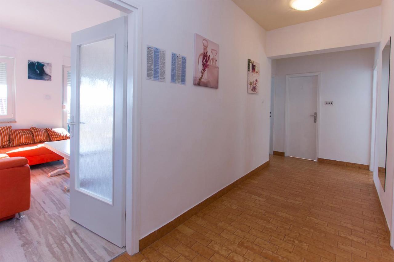 Nella Apartment Zadar Exterior photo